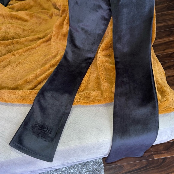 Alexander Wang Sculpted Fitted Velour Flare Leg Pant in Black - Picture 9 of 12